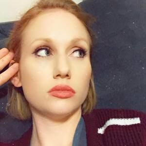 Meet your Posher, Simone